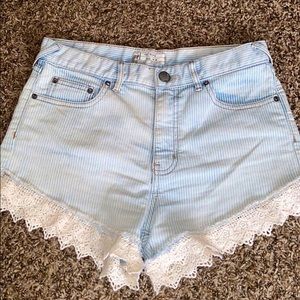 Adorable jean shorts